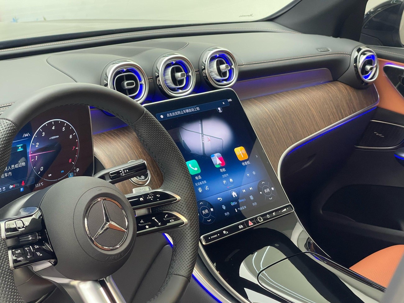 Mercedes-Benz GLC 300 L 2025