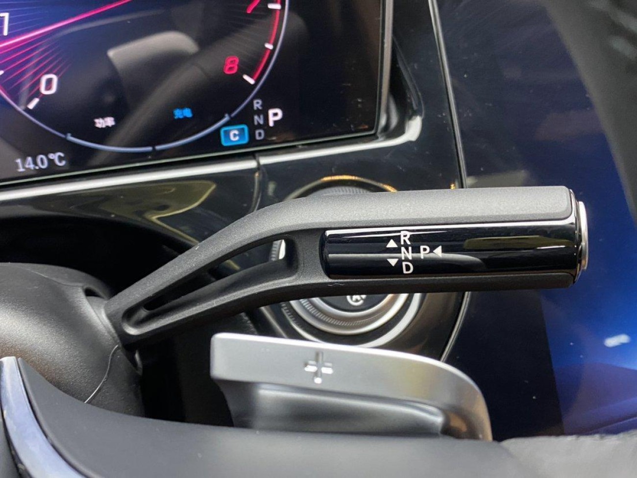 Mercedes-Benz E 300 L 2025