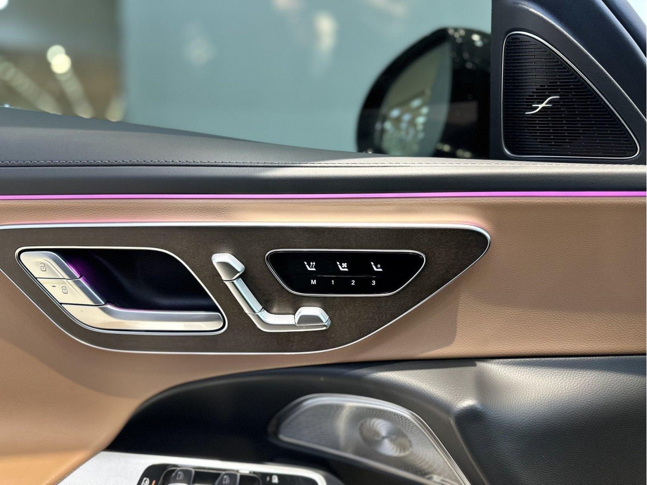 Mercedes-Benz E 300 L 2025