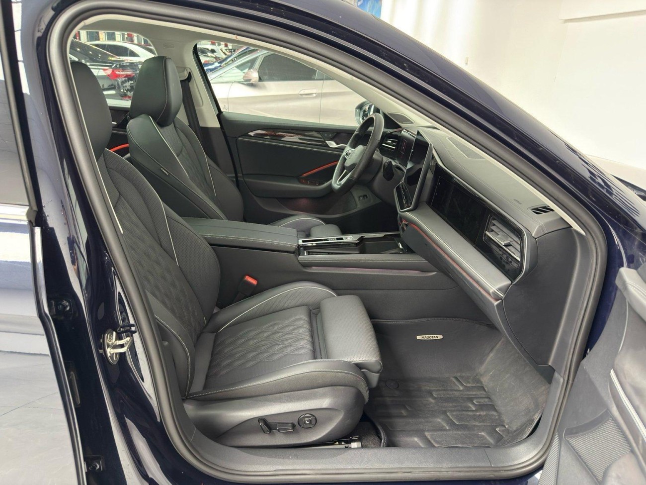 Volkswagen Magotan 2025