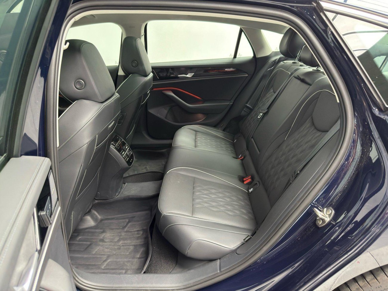 Volkswagen Magotan 2025