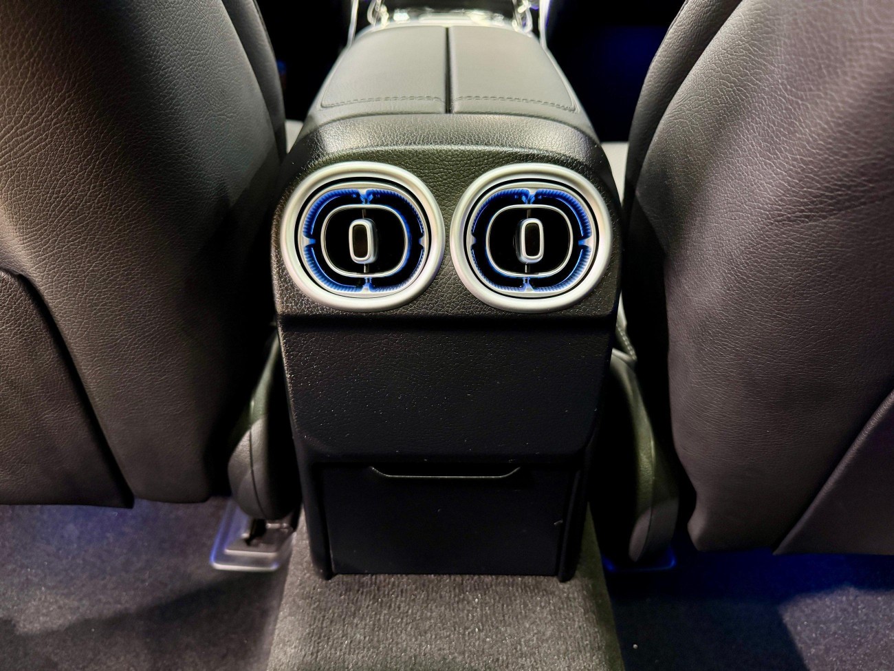 Mercedes-Benz C 260 L 2025