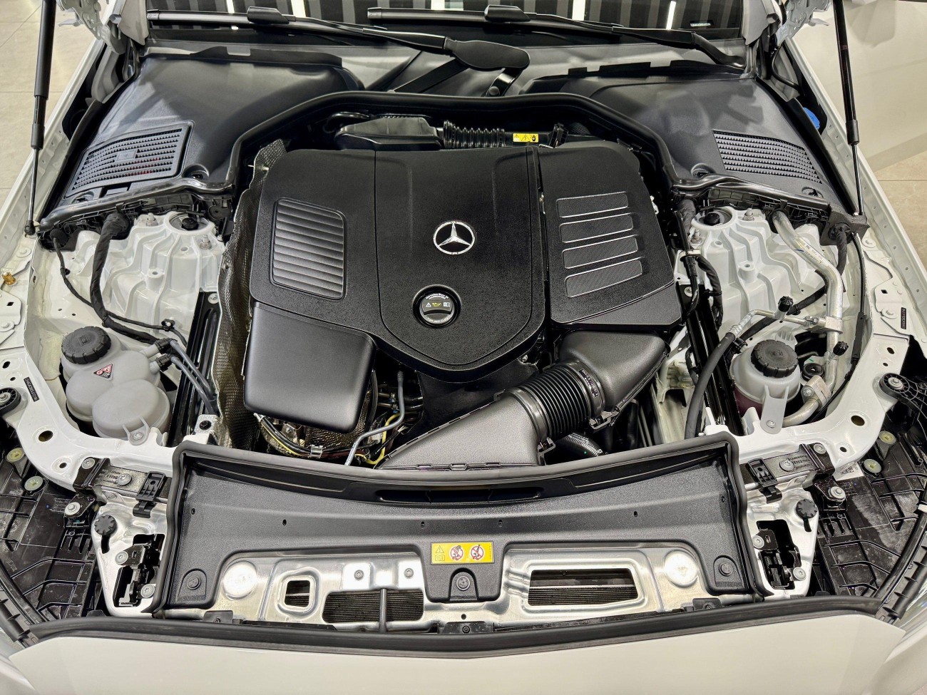 Mercedes-Benz C 260 L 2025