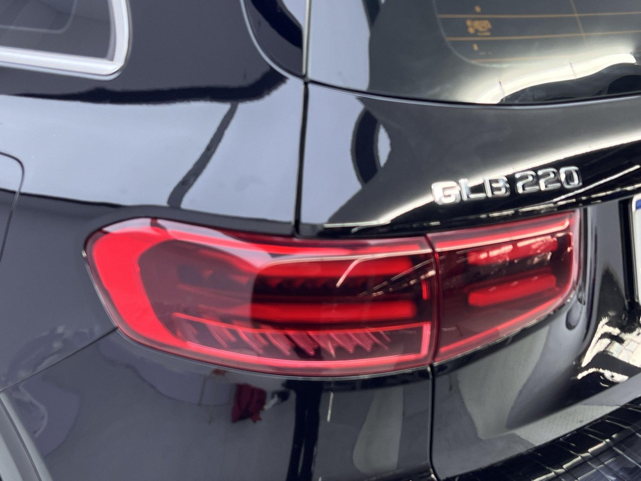 Mercedes-Benz GLB 2024