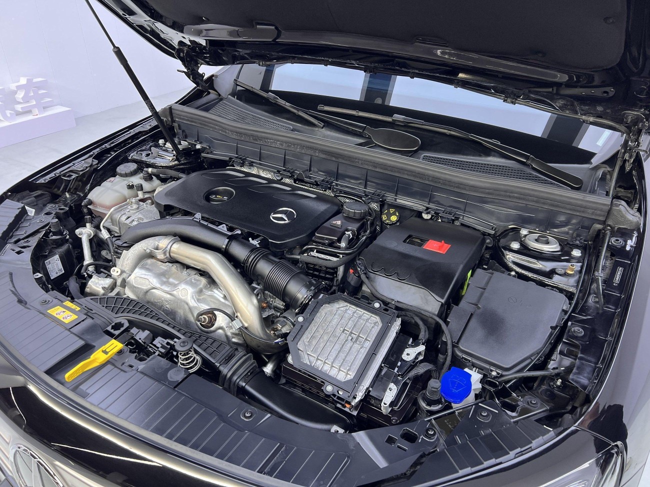 Mercedes-Benz GLB 2024