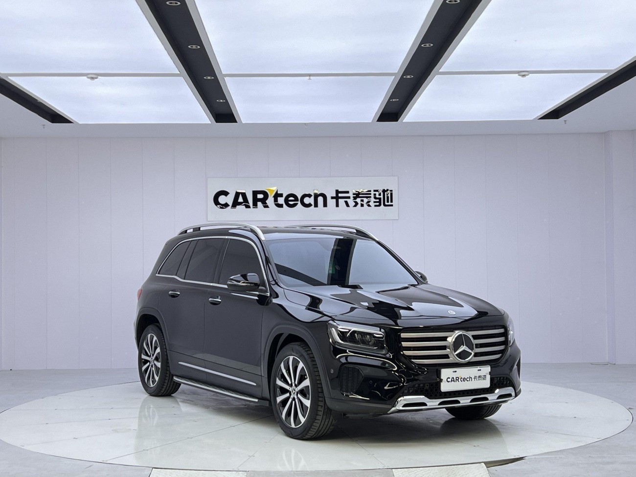 Mercedes-Benz GLB 2024