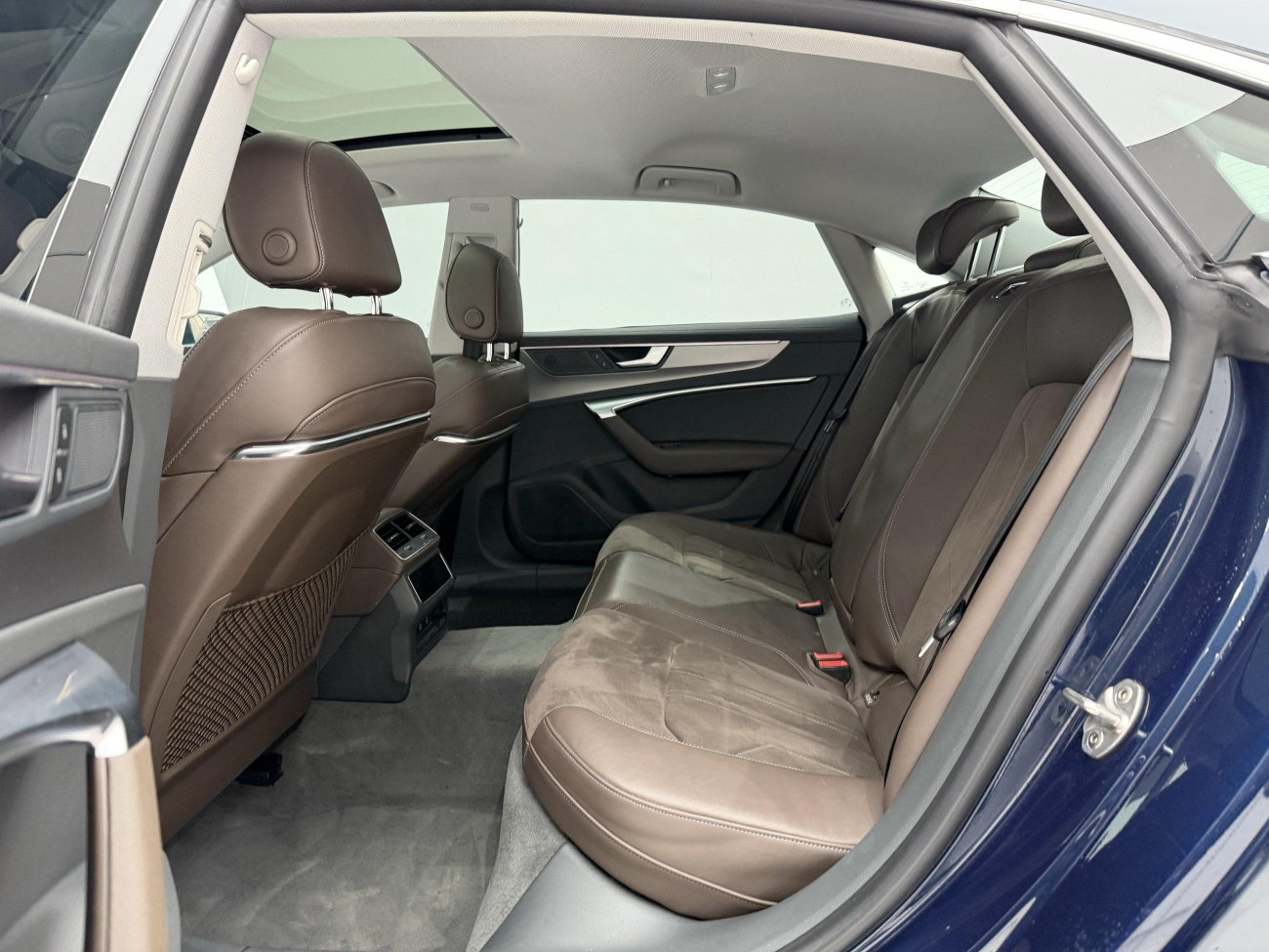 Audi A7L 45 TFSI 2023