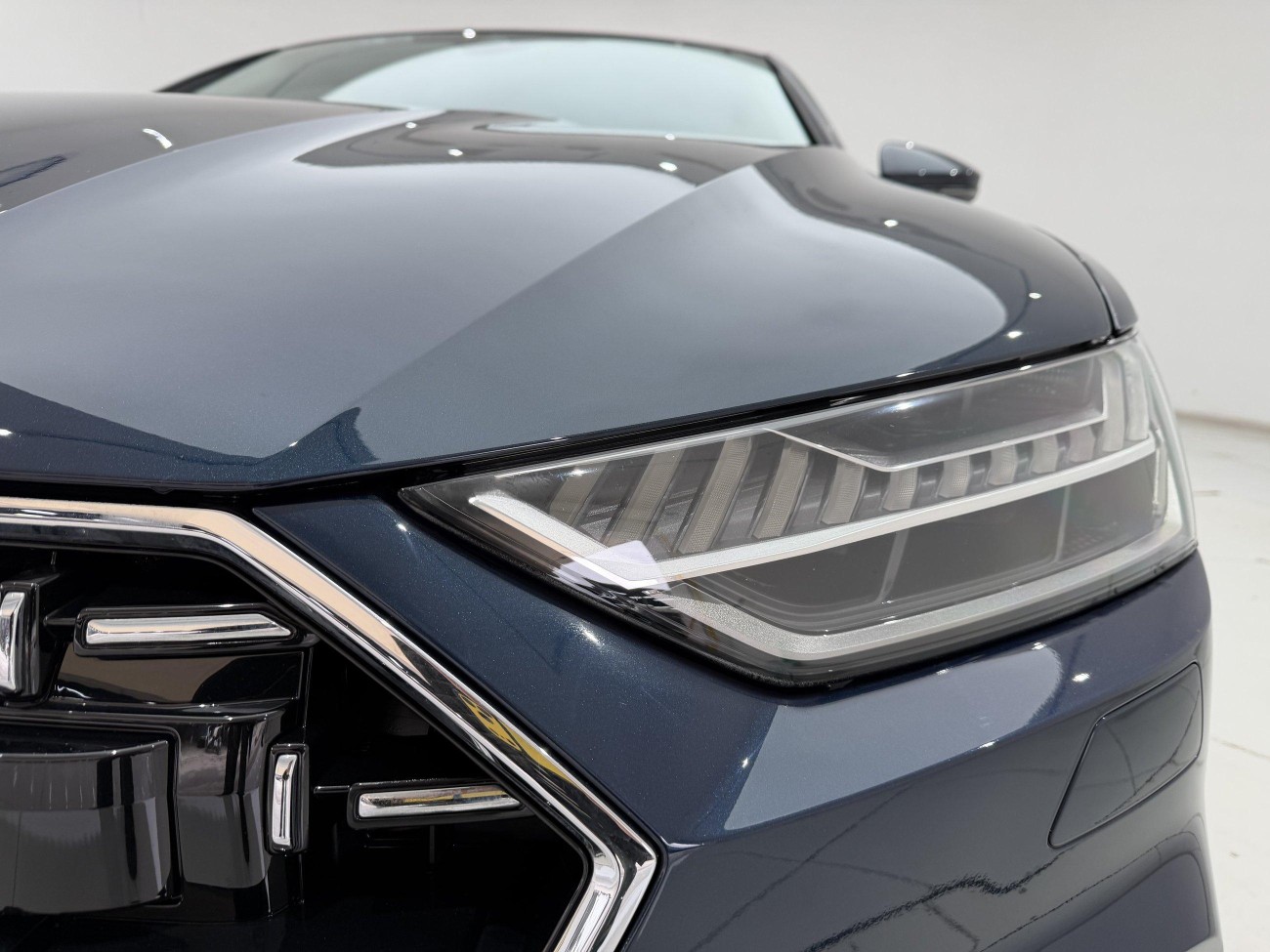 Audi A7L 45 TFSI 2023