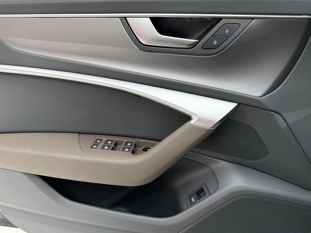 Audi A7L 45 TFSI 2023