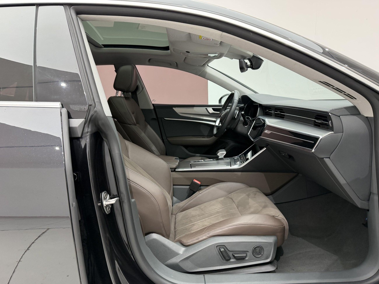 Audi A7L 45 TFSI 2023