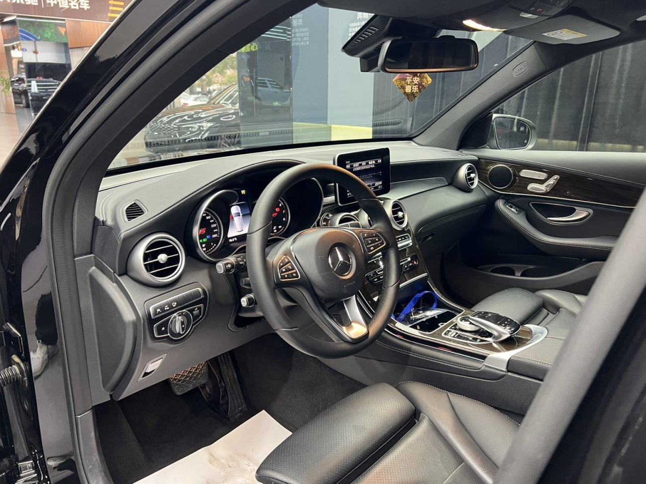 Mercedes-Benz GLC 260 L 2019