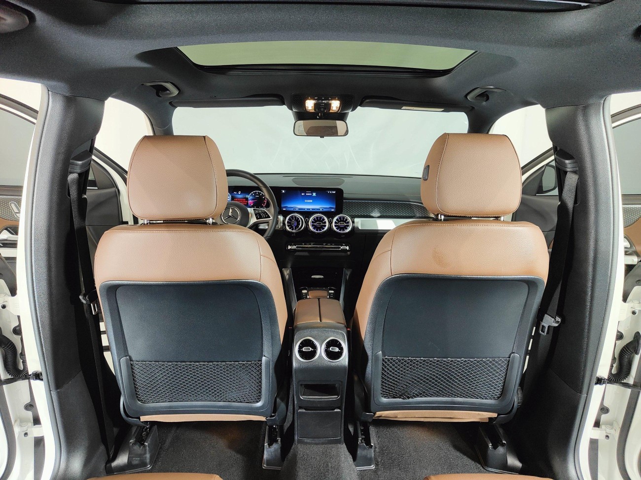 Mercedes-Benz GLB 2024