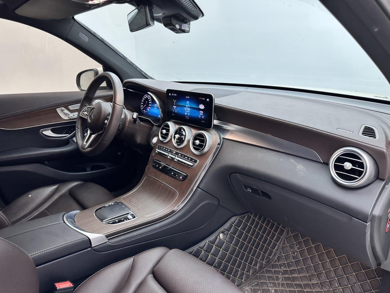 Mercedes-Benz GLC 300 L 2021