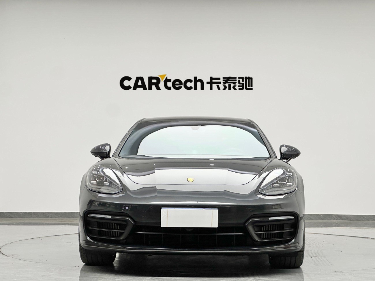 Porsche Panamera 2023