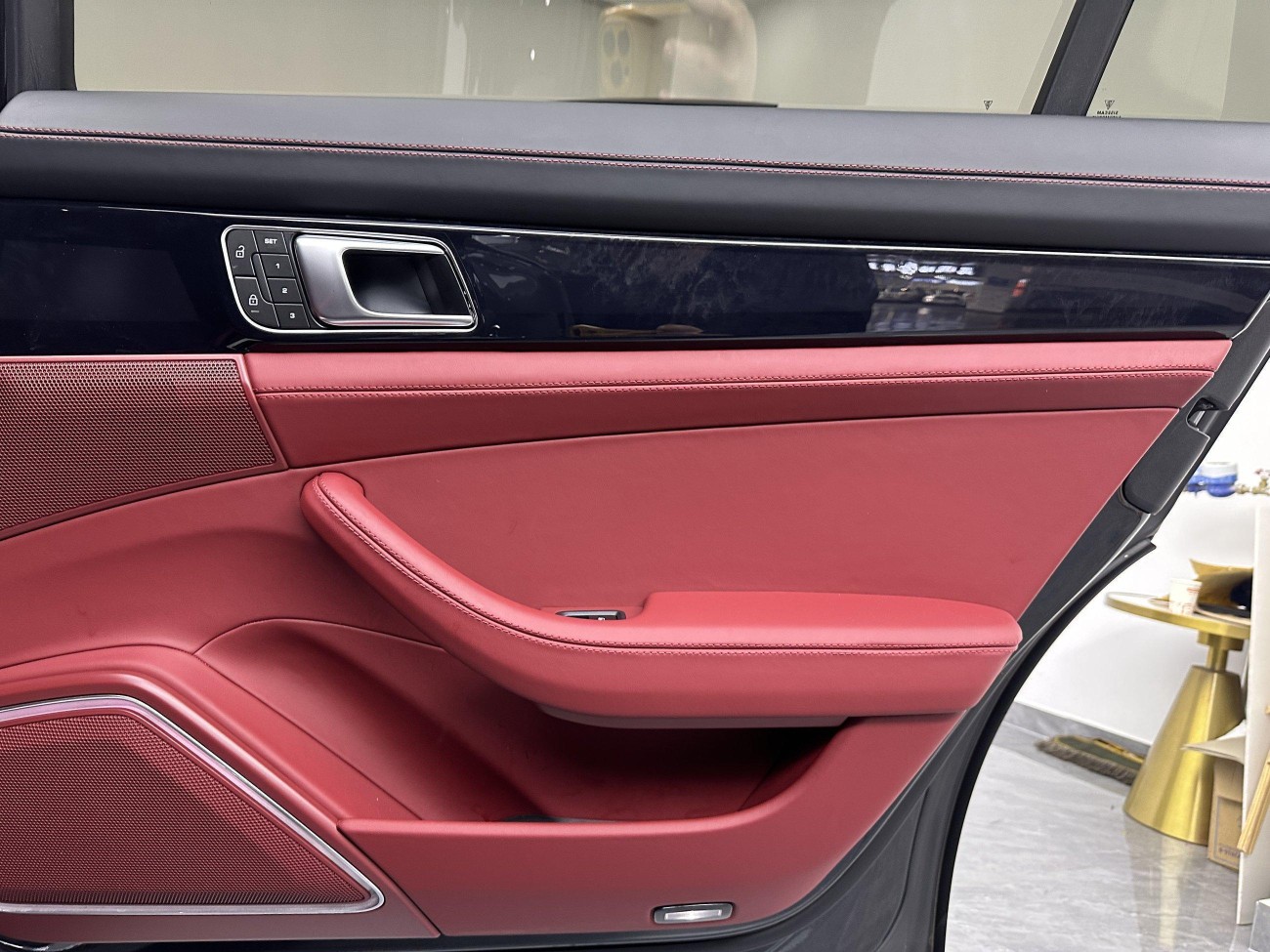 Porsche Panamera 2023