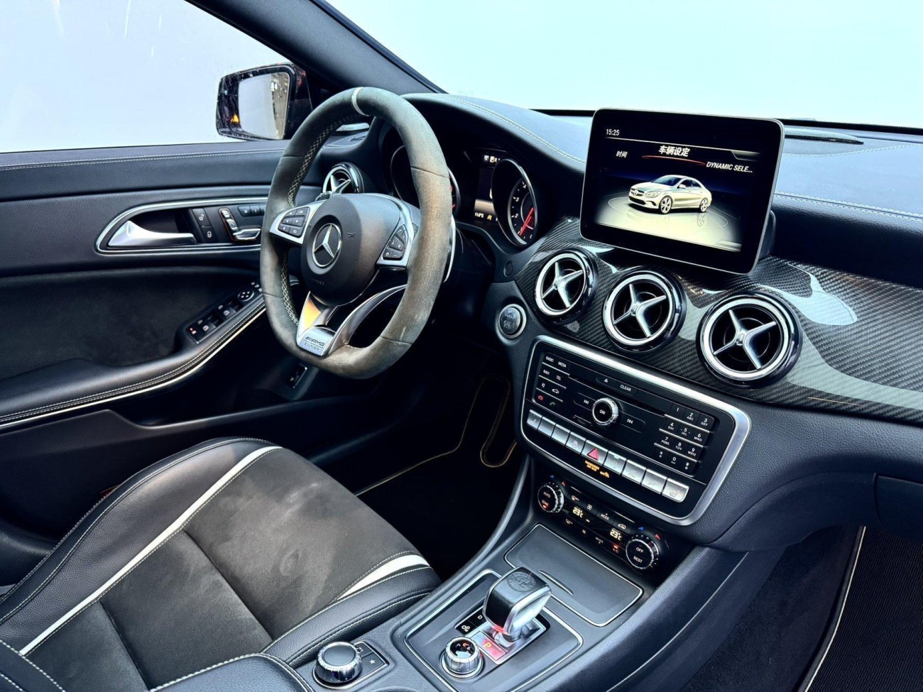 Mercedes-Benz CLA45 4MATIC 2018