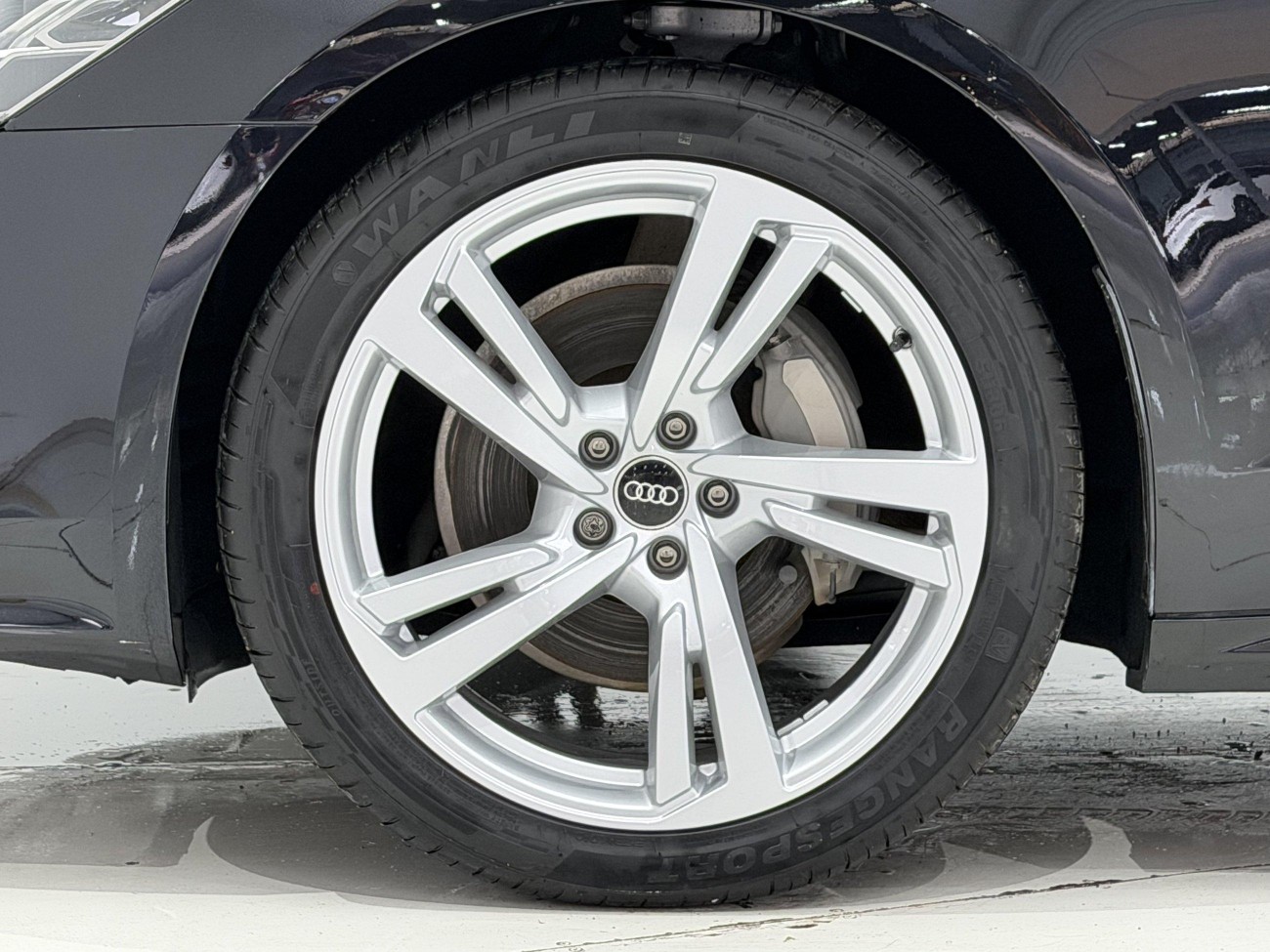 Audi A7L 45 TFSI 2023