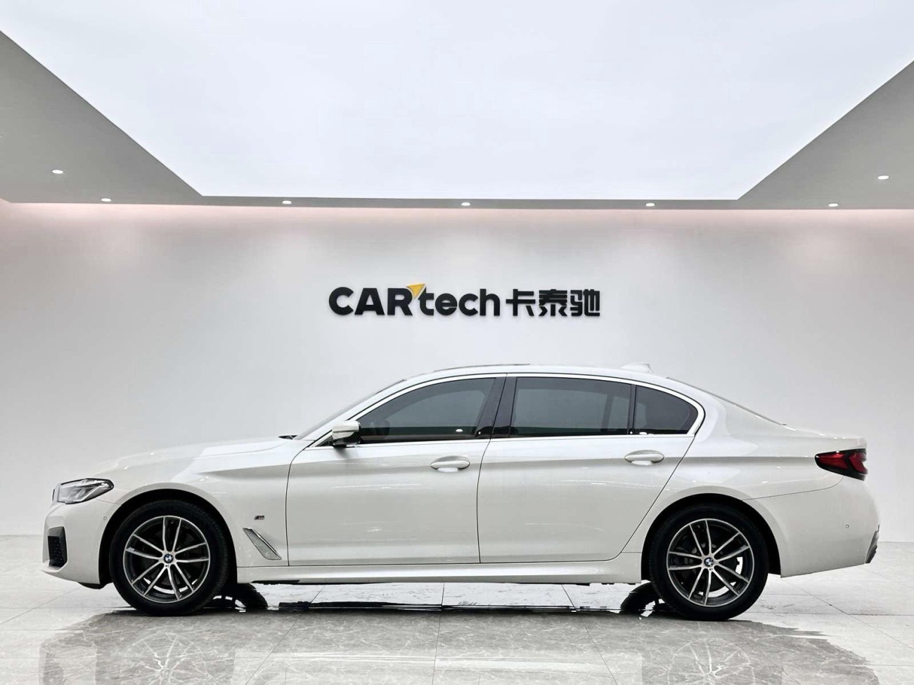 BMW 525Li 2021
