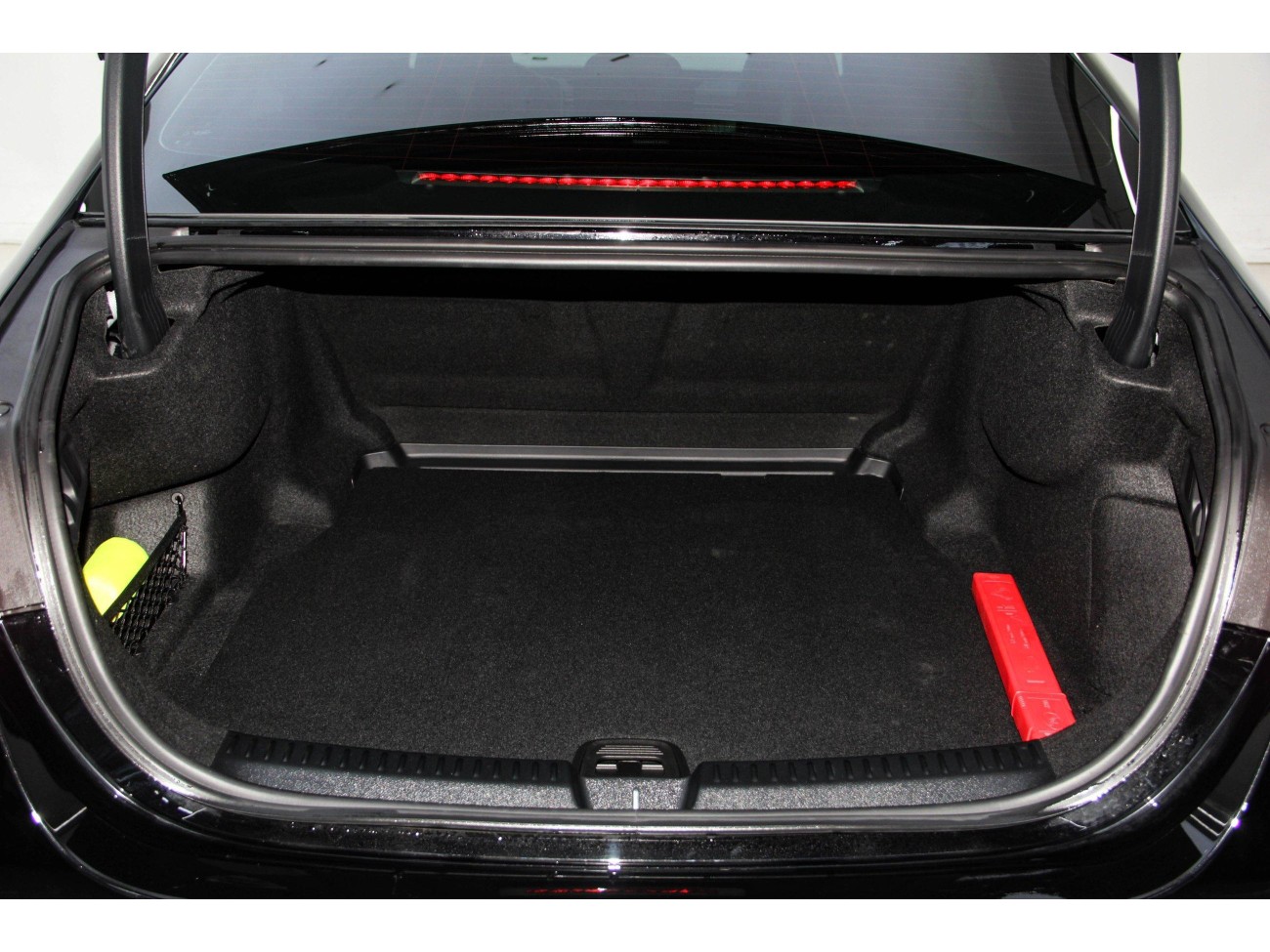 Mercedes-Benz E 300 L 2025