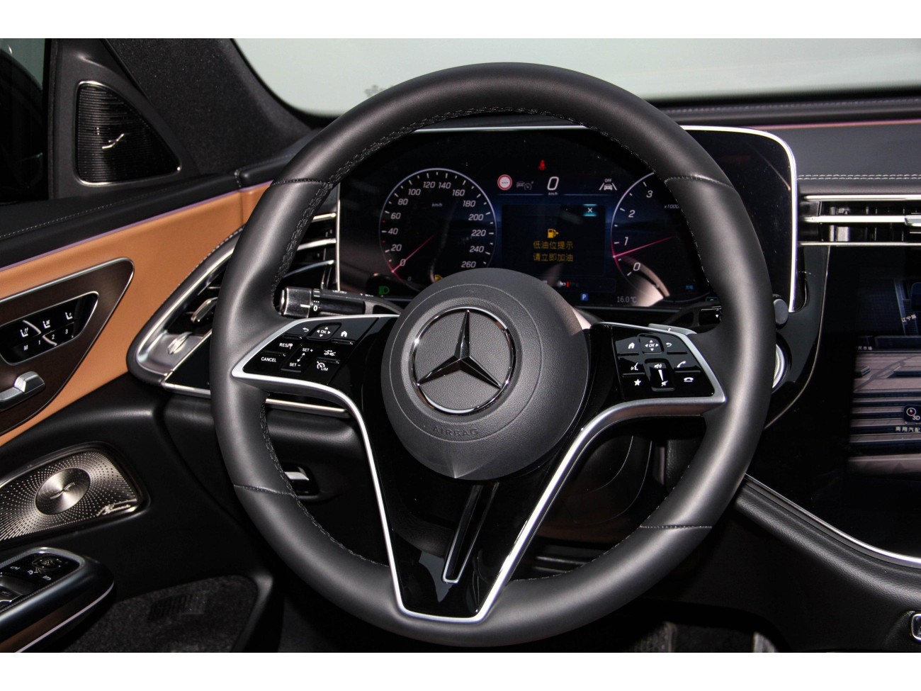 Mercedes-Benz E 300 L 2025