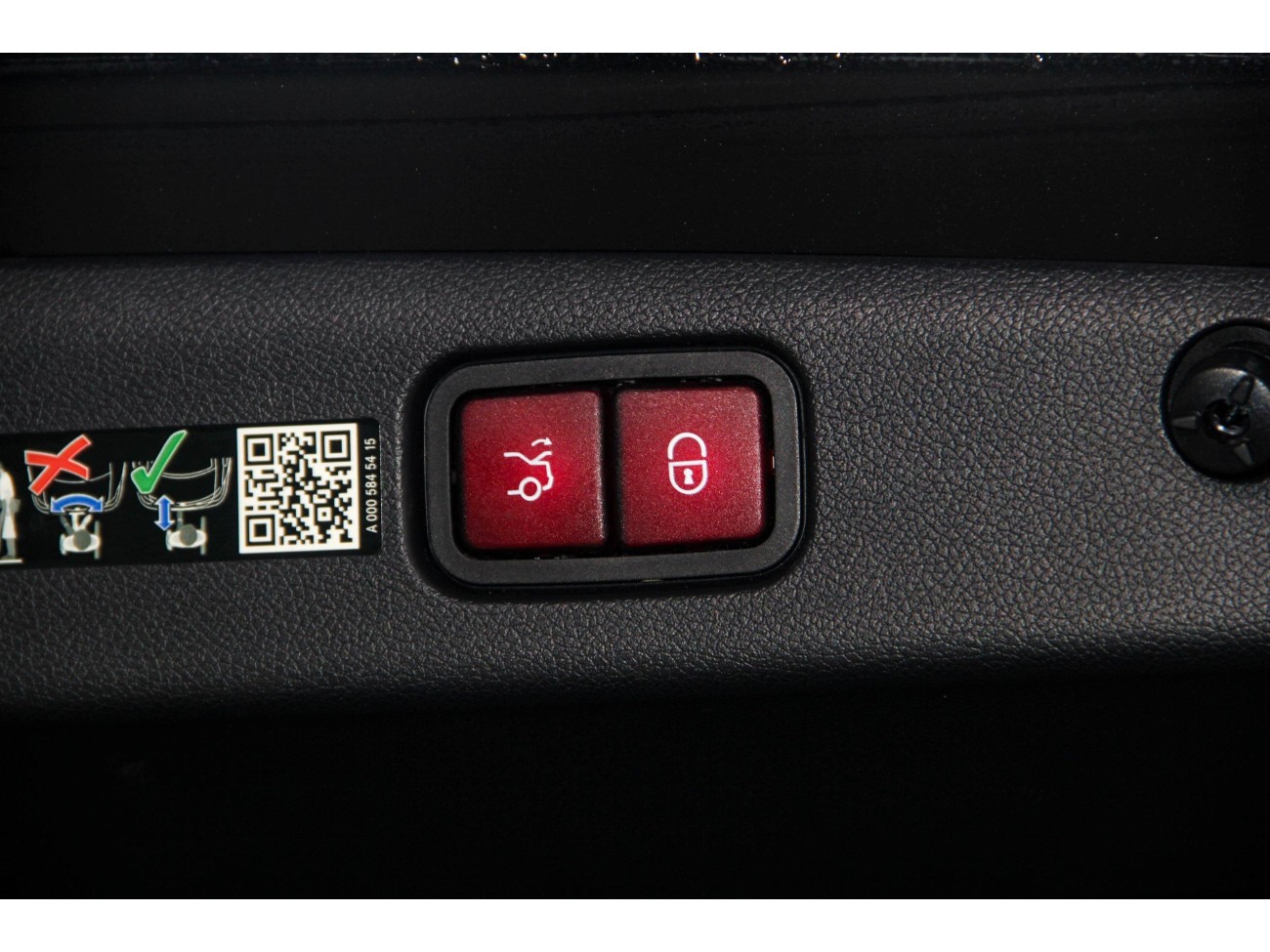 Mercedes-Benz E 300 L 2025