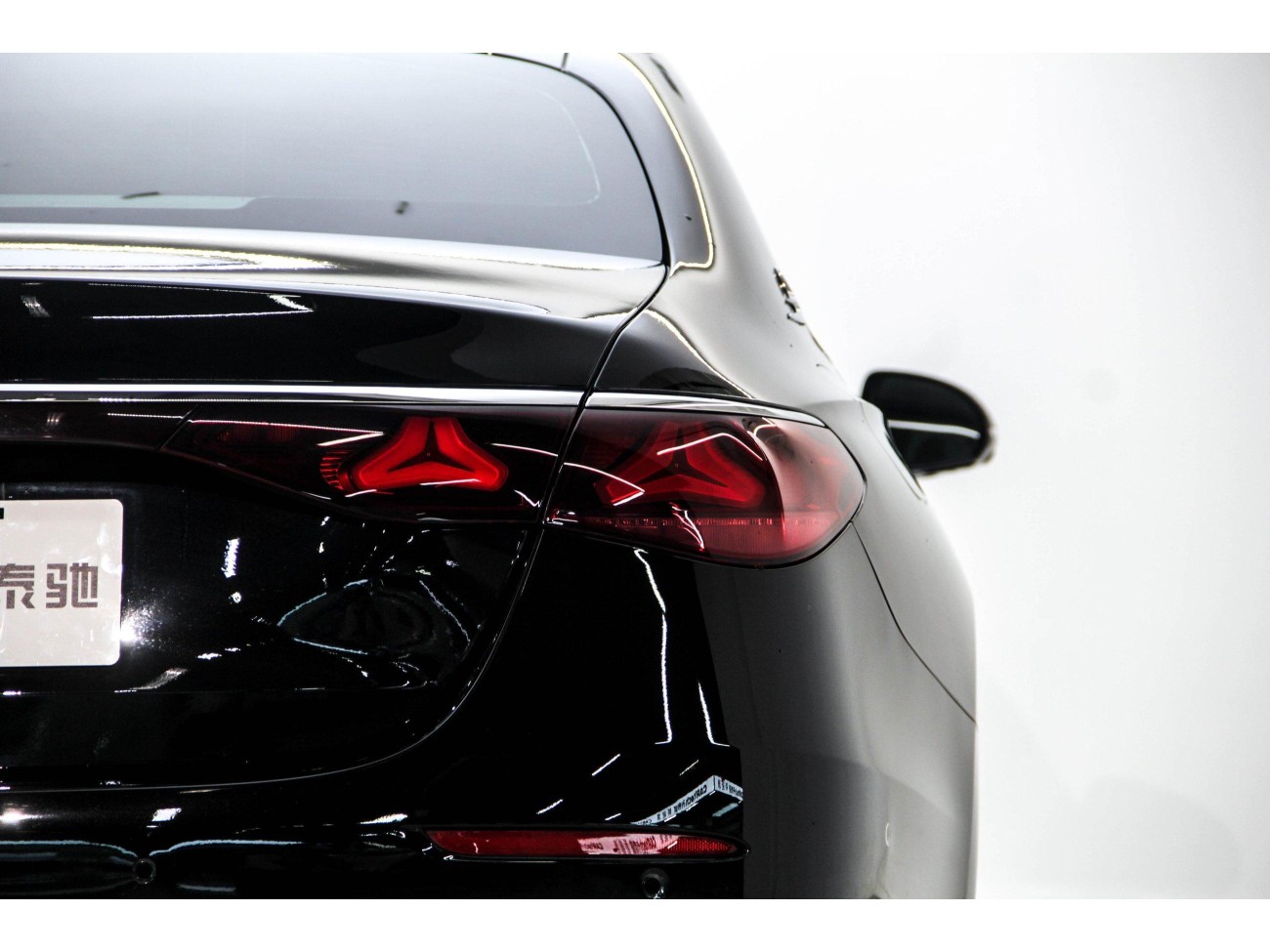 Mercedes-Benz E 300 L 2025