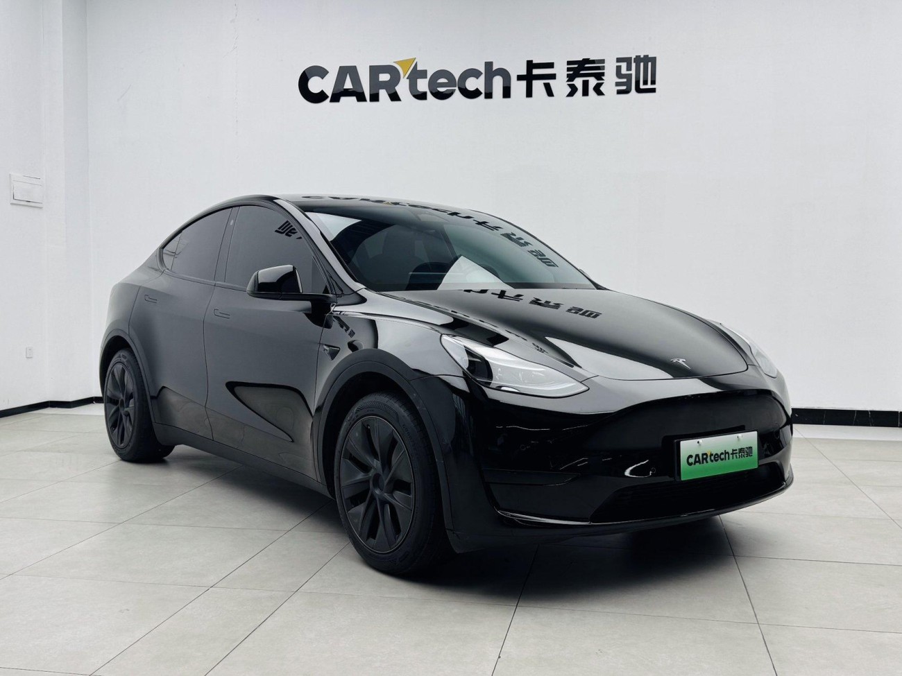 Tesla Model Y 2024