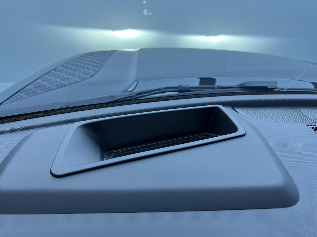 Land Rover Defender 2023