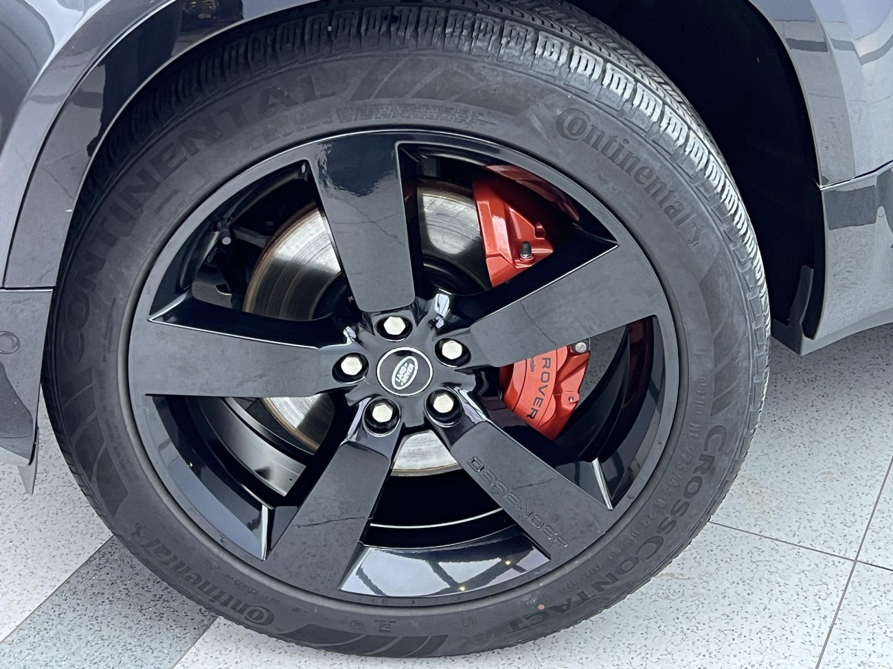 Land Rover Defender 2023