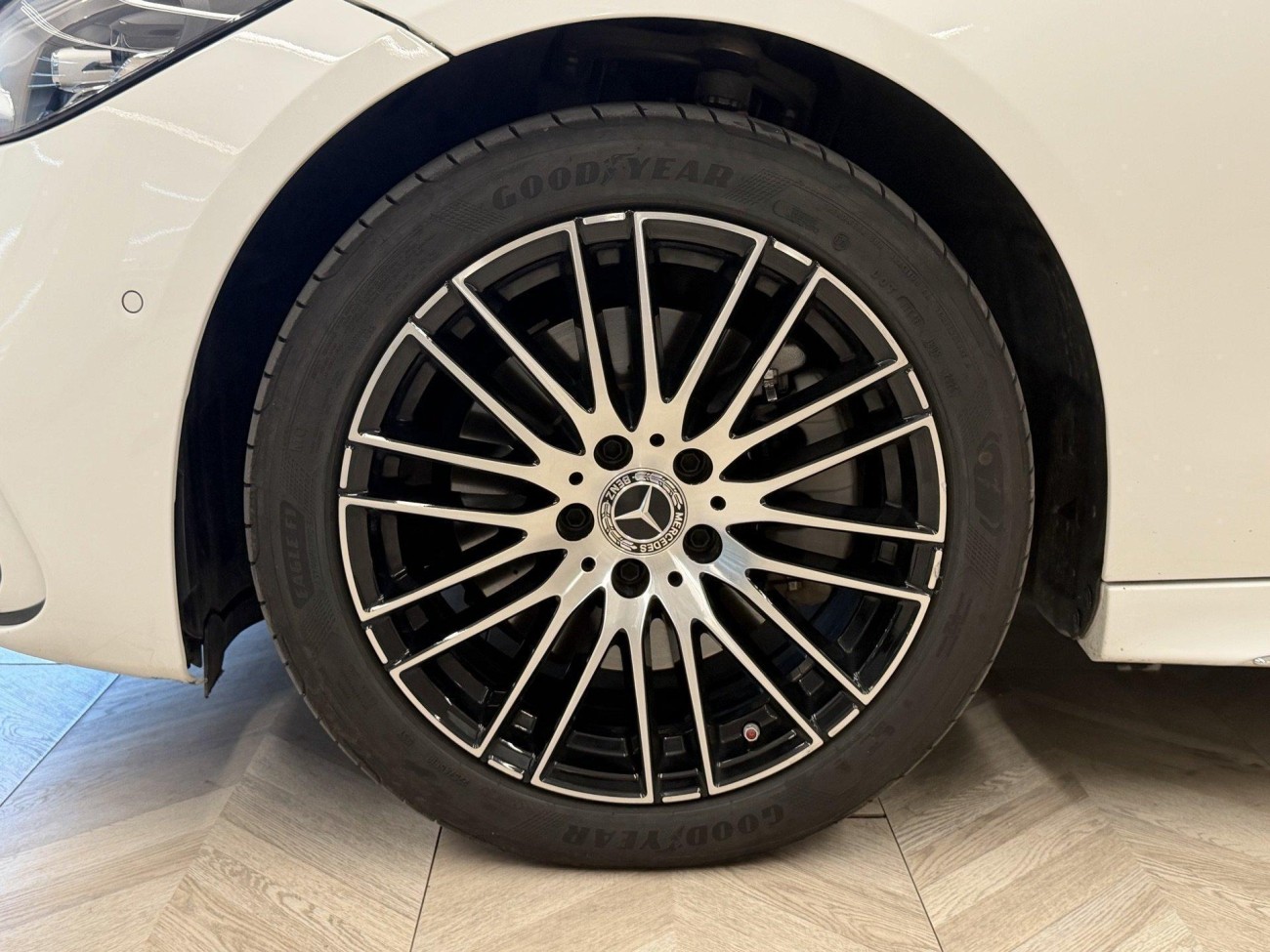 Mercedes-Benz C 260 L 2023