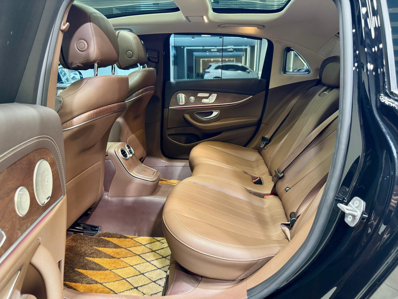 Mercedes-Benz E 300 L 2023