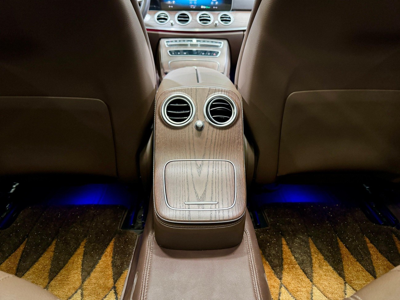 Mercedes-Benz E 300 L 2023