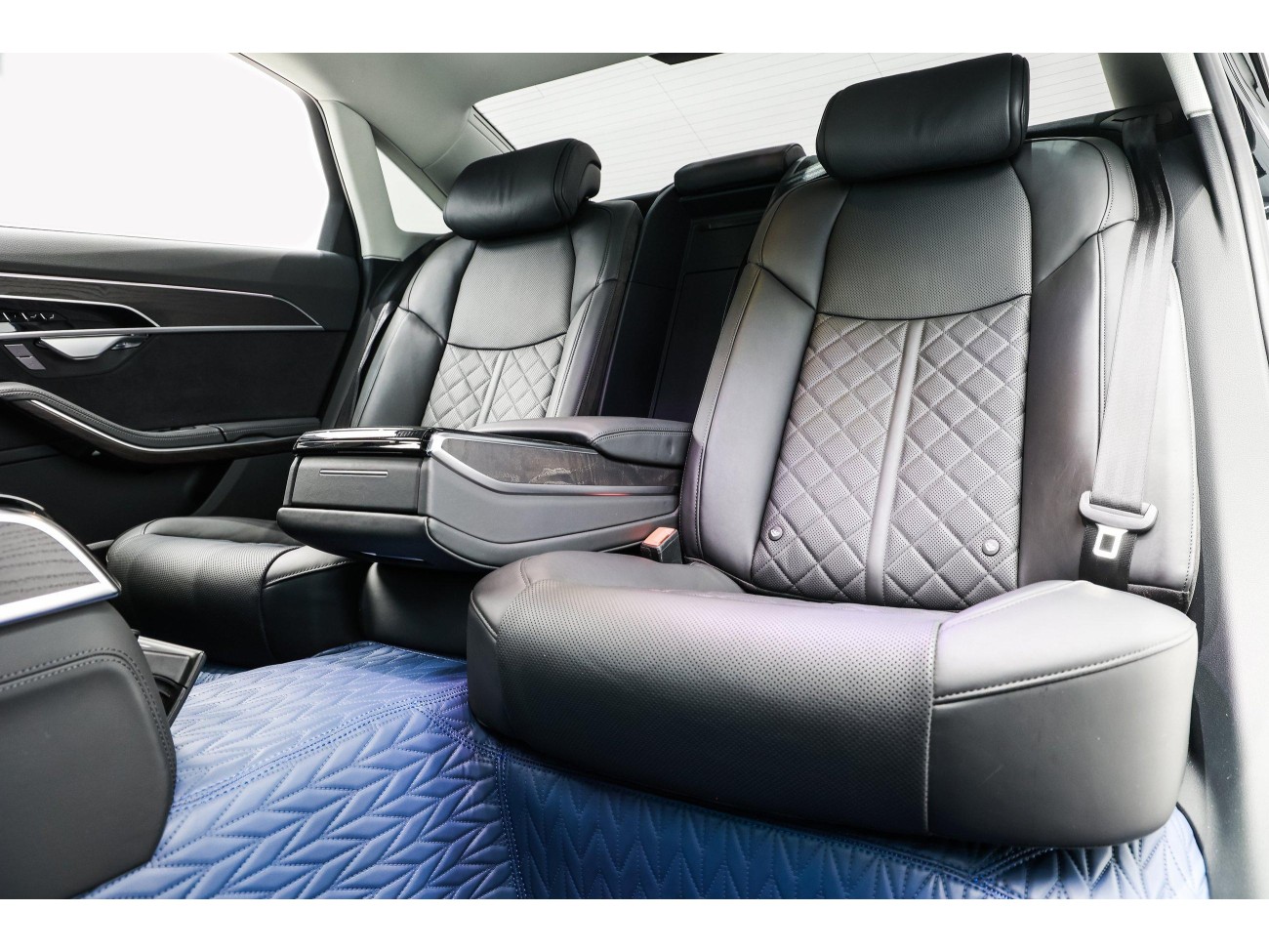 Audi A8L 50 TFSI 2023