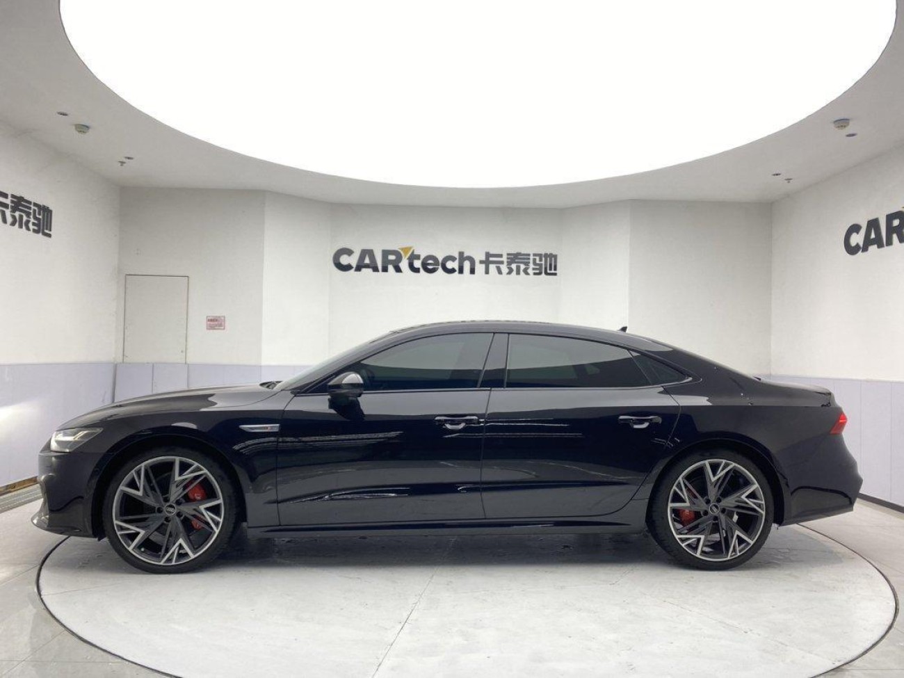 Audi A7L 45 TFSI 2023