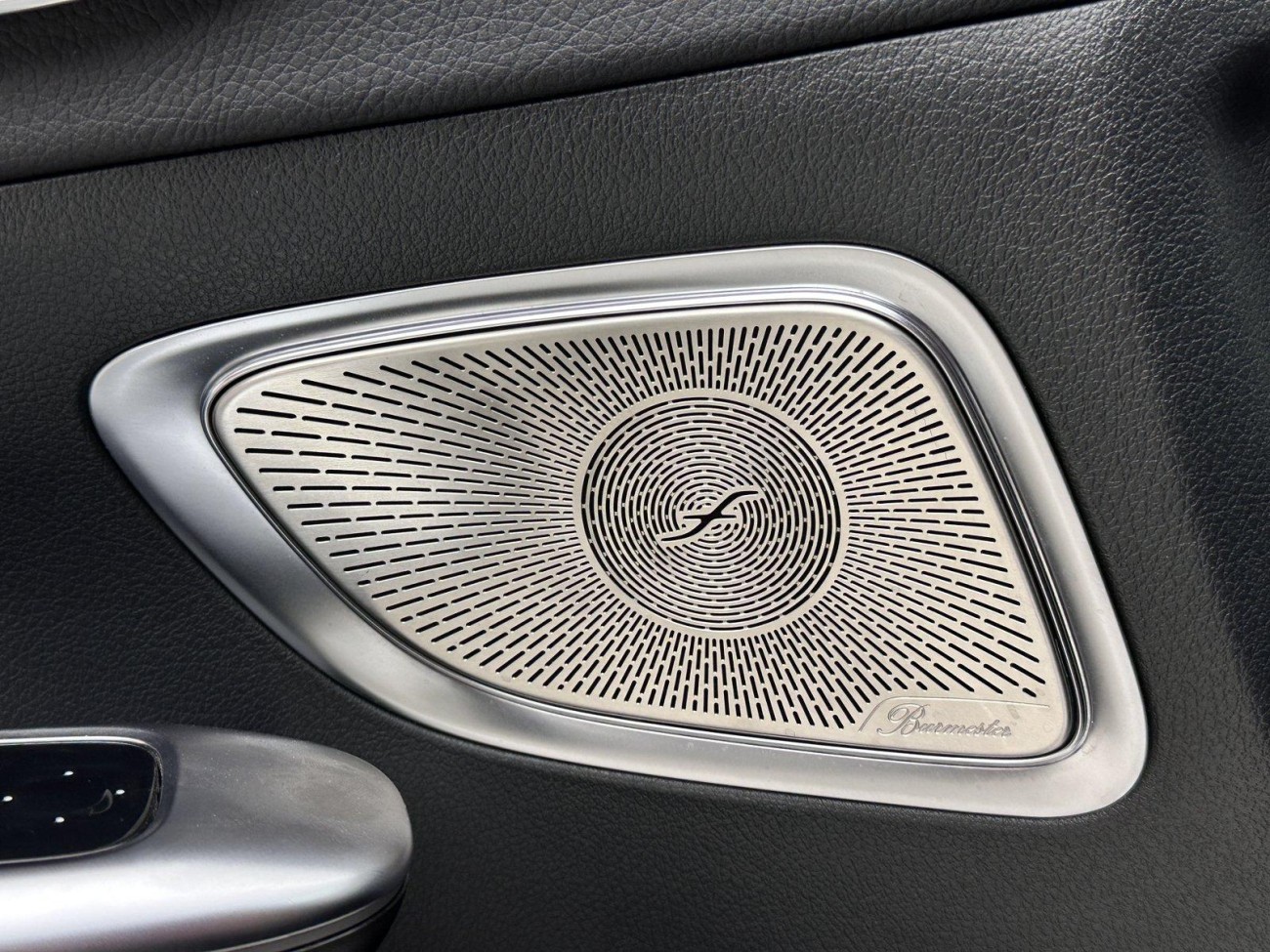 Mercedes-Benz C 260 L 2023