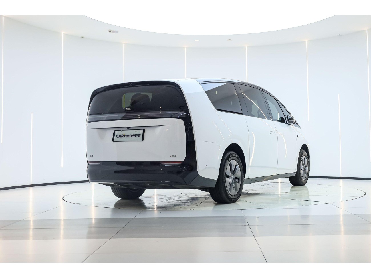 Li Auto MEGA 2025