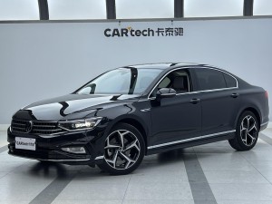 Volkswagen Magotan 2025