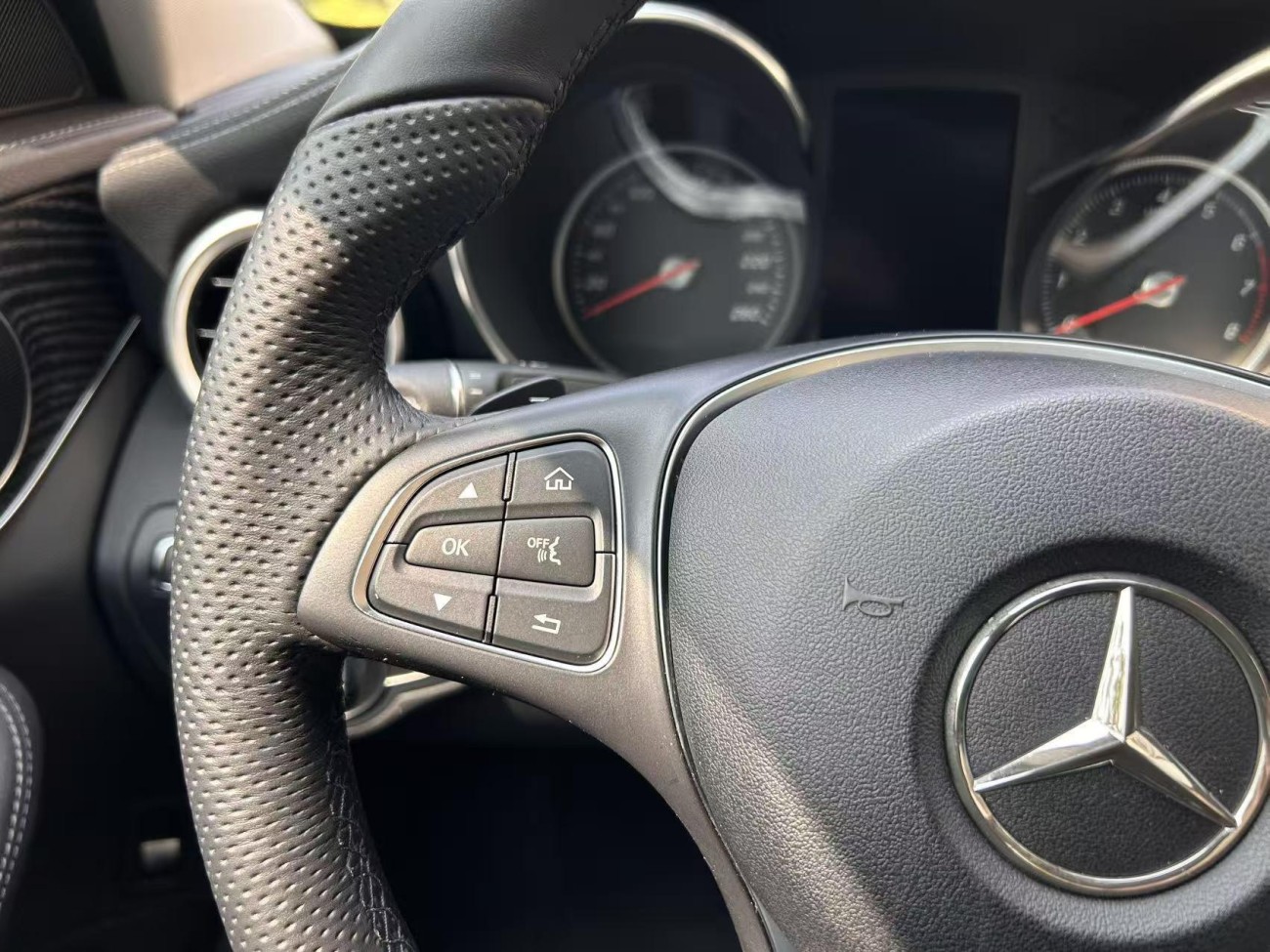 Mercedes-Benz C 200 L 2015