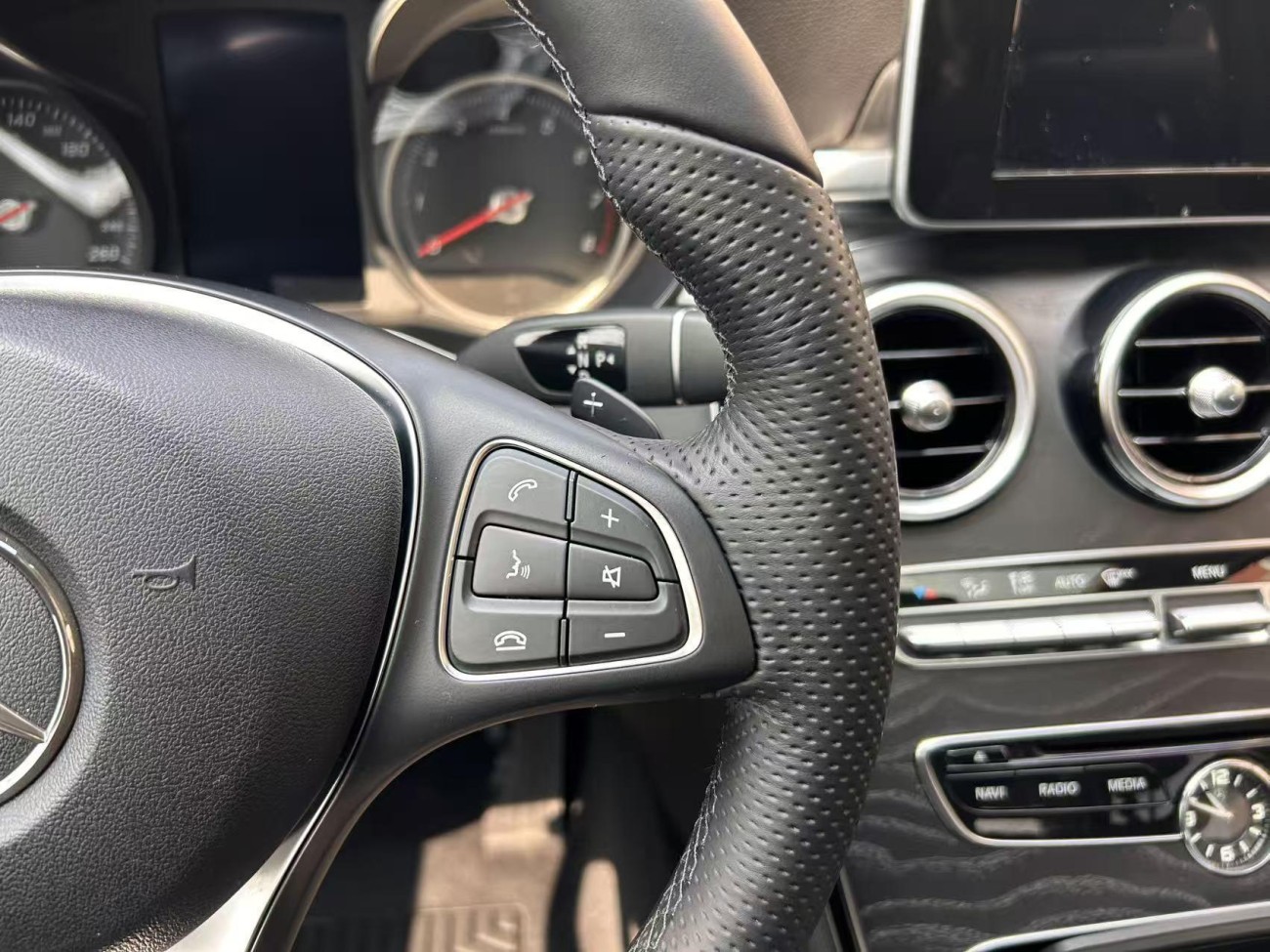 Mercedes-Benz C 200 L 2015