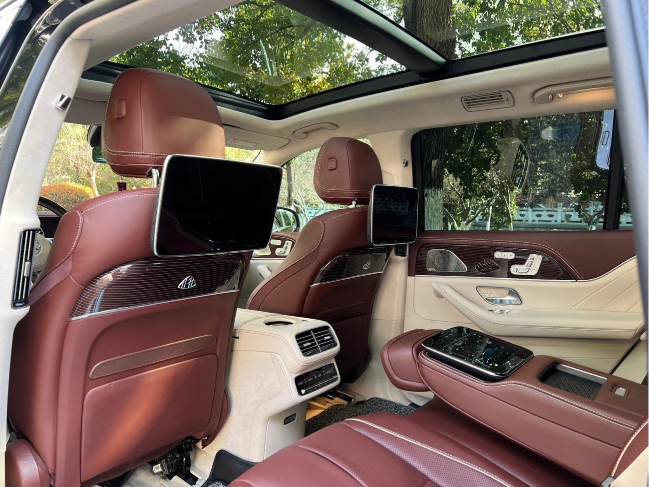 Mercedes-Benz GLS 2023