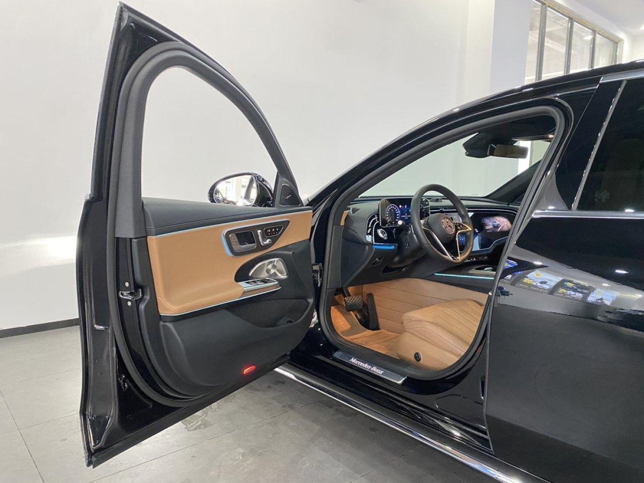 Mercedes-Benz E 300 L 2025