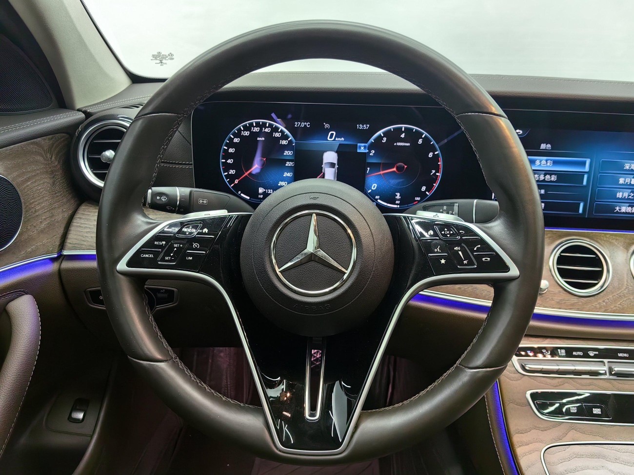Mercedes-Benz E 260 L 2022