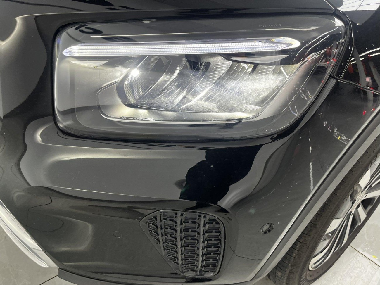 Mercedes-Benz GLB 2025