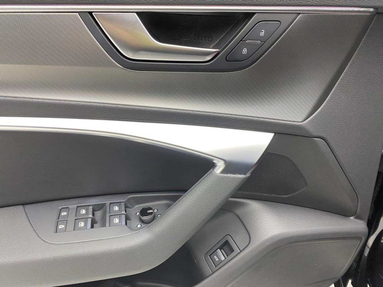 Audi A7L 45 TFSI 2023