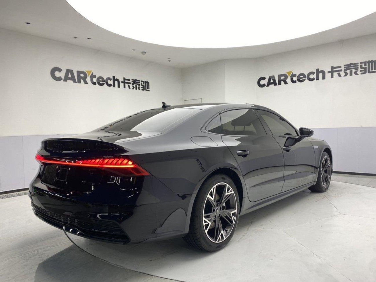 Audi A7L 45 TFSI 2023