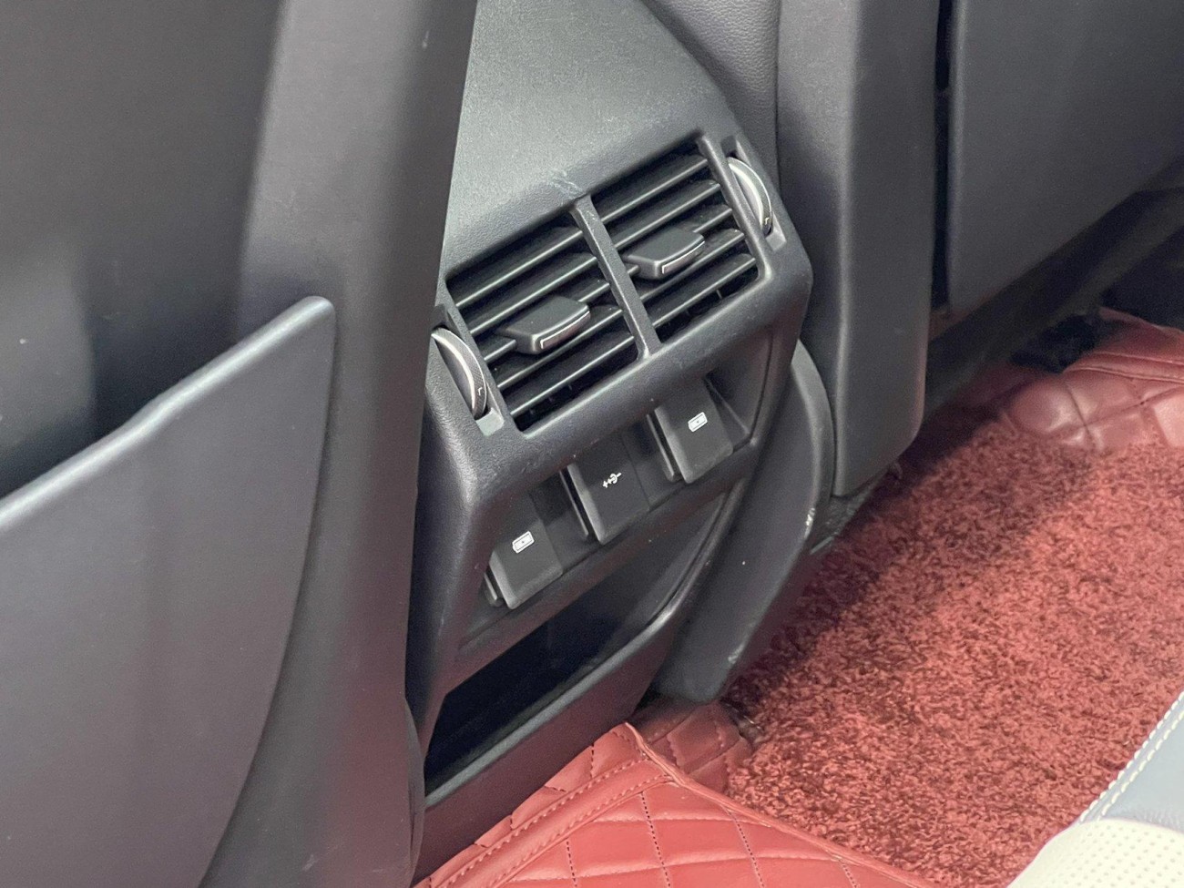 Land Rover Discovery Sport 2021