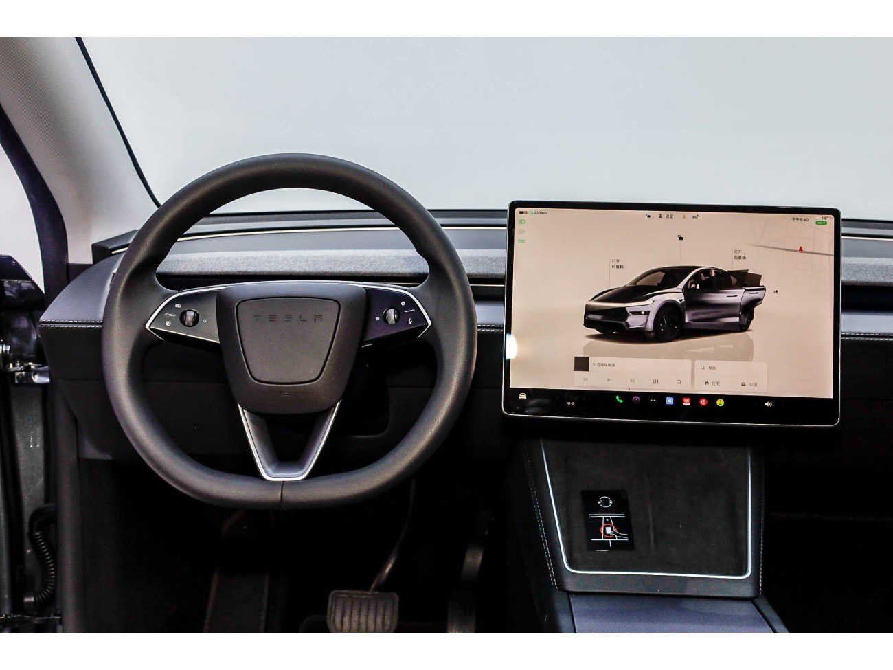 Tesla Model Y 2025
