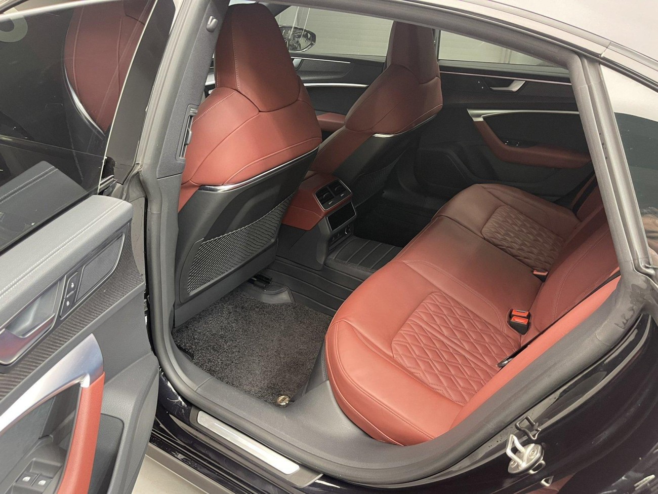 Audi A7L 45 TFSI 2023