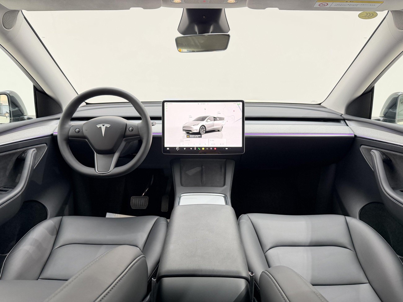 Tesla Model Y 2024