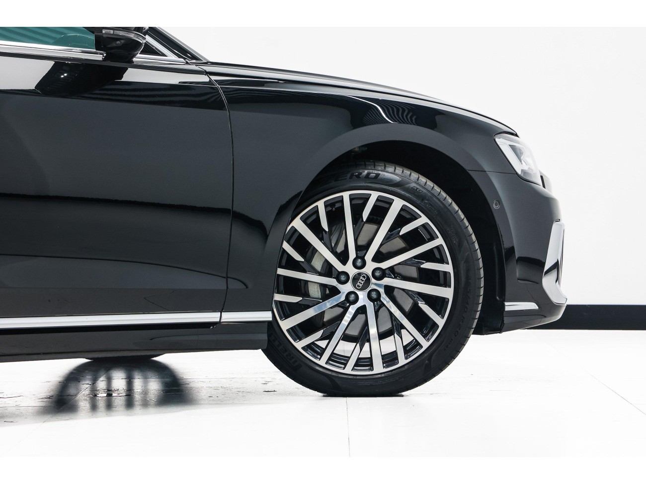 Audi A8L 50 TFSI 2024